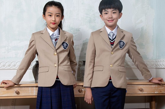 决定校服定制价格的因素有哪些？